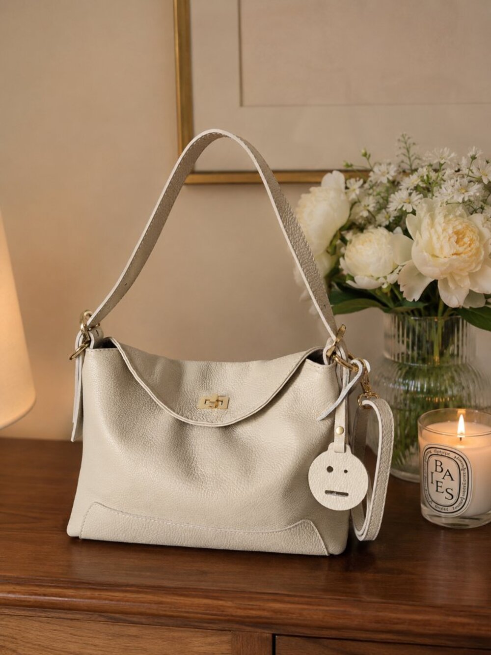 Italian Leather Beige Shoulder Bag – Elegant Everyday Medium Bag